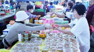 沙登新村臨時巴剎 | 月餅市場熱不起  小販盼迎最後一波購買潮