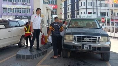 公正黨津貼添油活動 逾80摩托車汽車受惠