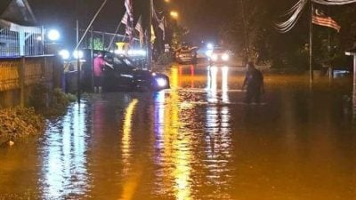 1小时雨淹乌冷数甘榜 大路“沦陷”交通阻断