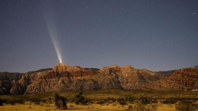 8万年一遇！“最亮彗星紫金山”划过夜空