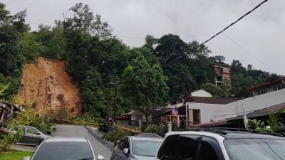 美拉華帝花園土崩 | 土崩現場拉警戒線 警方禁民眾媒體靠近