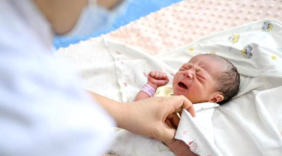 China unveils new guidelines to encourage, support childbirth