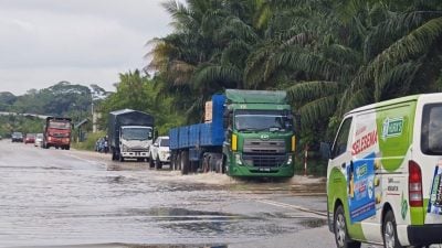 淡马鲁灾黎人数达1322人 8条甘榜路段交通被中断