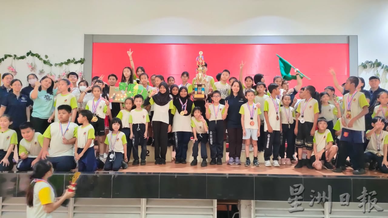 甘马挽挽华小学2024常年运动会圆满落幕，青组以263总积分蝉联全场总冠军。