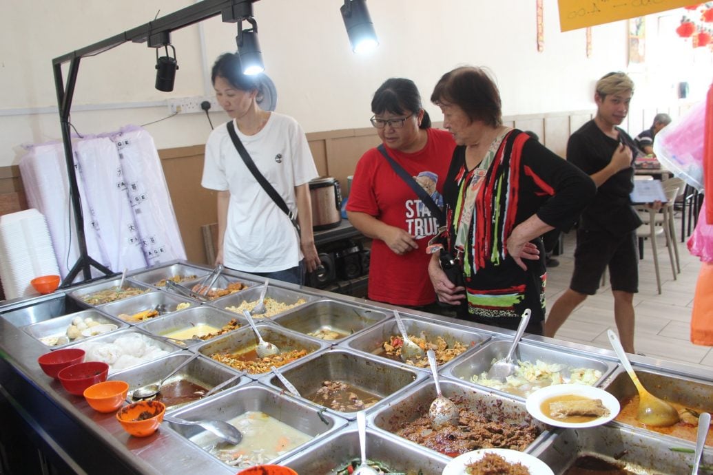 东：食肆系列事件引发食安问题，本地餐馆业者表示食物卫生不能妥协