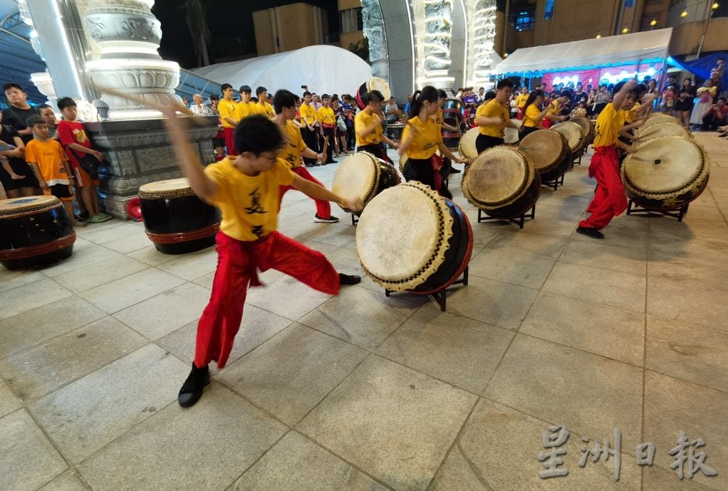 鼓声响彻关丹斗母宫！