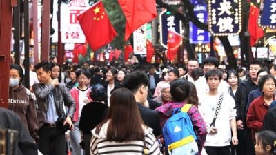 中国黄金周人流逾11亿人次  以旧换新助消费增长