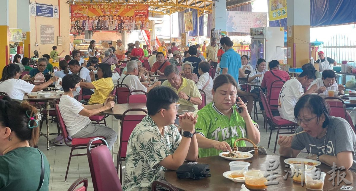 九皇爷诞盛行吃素  素食店档口人气旺  