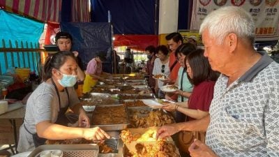 九皇爷诞盛行吃素  素食店档口人气旺