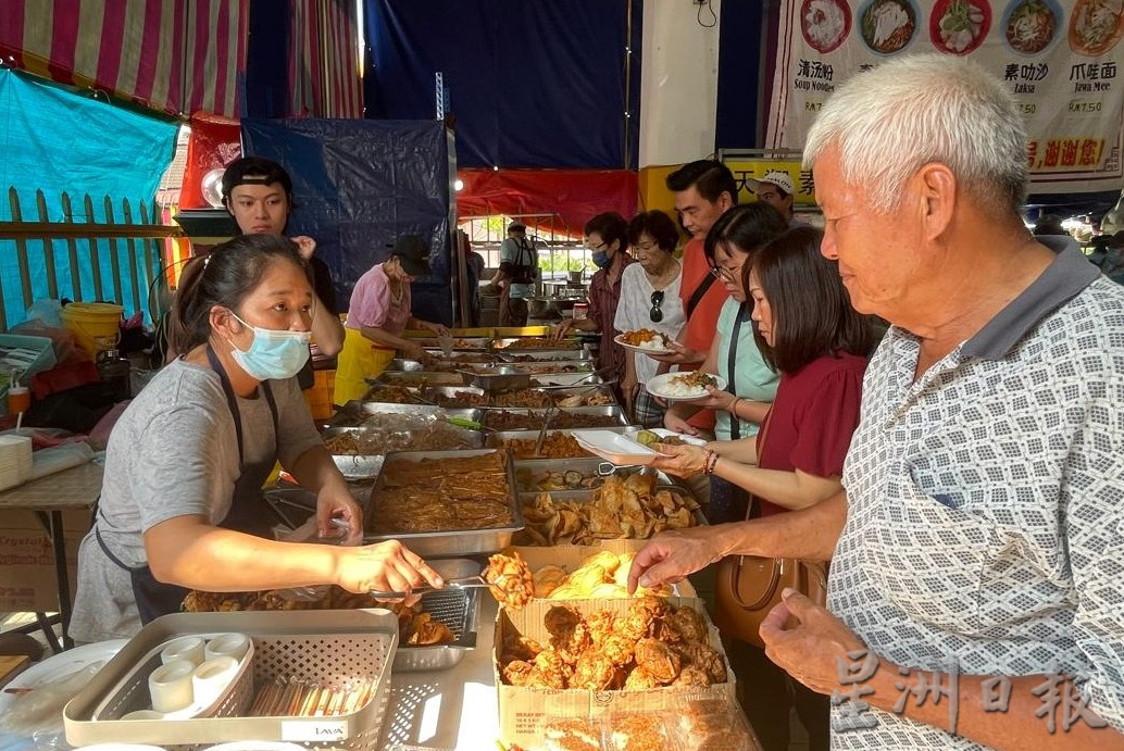 九皇爷诞盛行吃素  素食店档口人气旺  