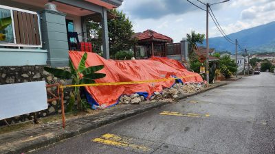 新那旺花园 | 疑因地下泥土被冲蚀  1年内4民宅围墙崩塌