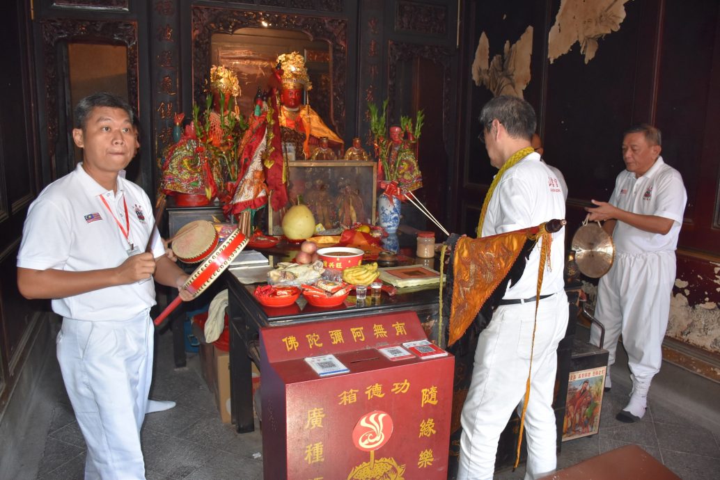 全国/恭迎南安凤山寺祖庙圣王圣母金身