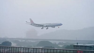 强台风“康妮”袭台  华航班机空中3分钟“剧烈摇晃”  惊险降落成功