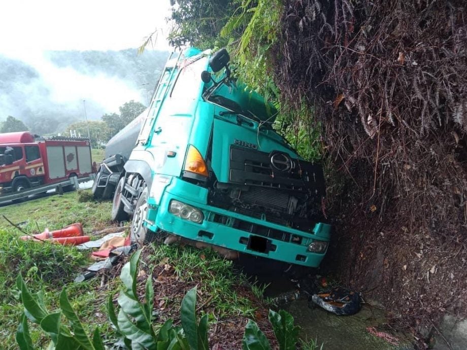 南北大道美诺拉隧道 拖格罗里撞山壁2死