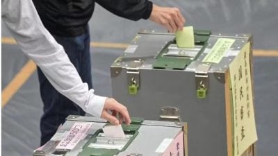 日本眾議院選舉選情激烈 朝野黨魁全國走透輔選距離可繞地球兩圈