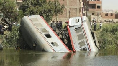 埃及火車相撞事故致1死21傷