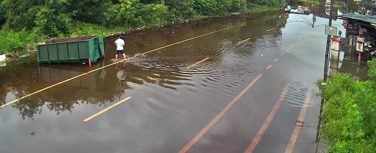 大涨潮凌晨袭十八丁 幸无大雨水位没更高