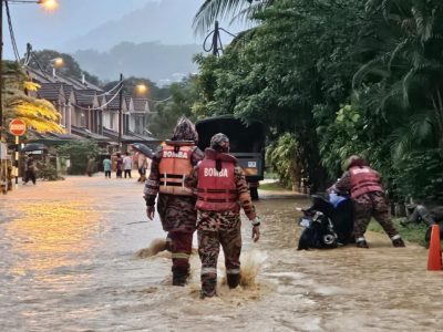 鹅唛县多地水灾 根登轰埠 路崩桥断