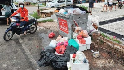 永平巴刹垃圾槽飘臭再引批评 县议会：商解决方案中