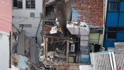 狮城2店屋爆炸坍塌 | 疑餐馆内易燃气体积聚 狮城民防：致店屋爆炸部分坍塌