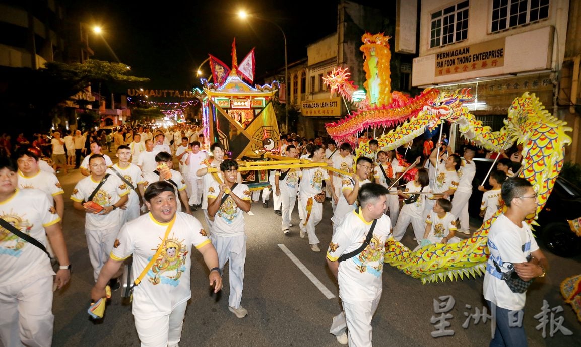 怡斗母宫接神 锣鼓喧天热闹欢腾