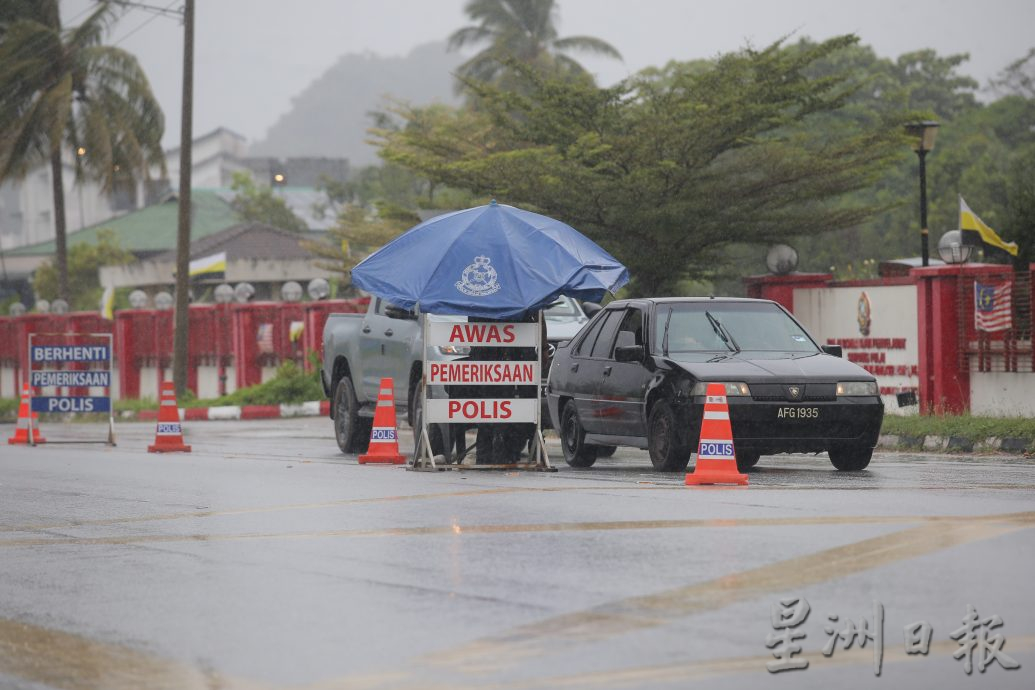 打巴金马仑路警方严控禁妨碍通行 运菜怡保北马延1小时半