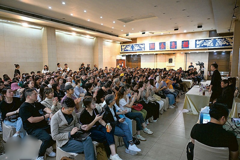 拚盘/港殡仪馆首办开放日 吸引千人参加学习面对死亡