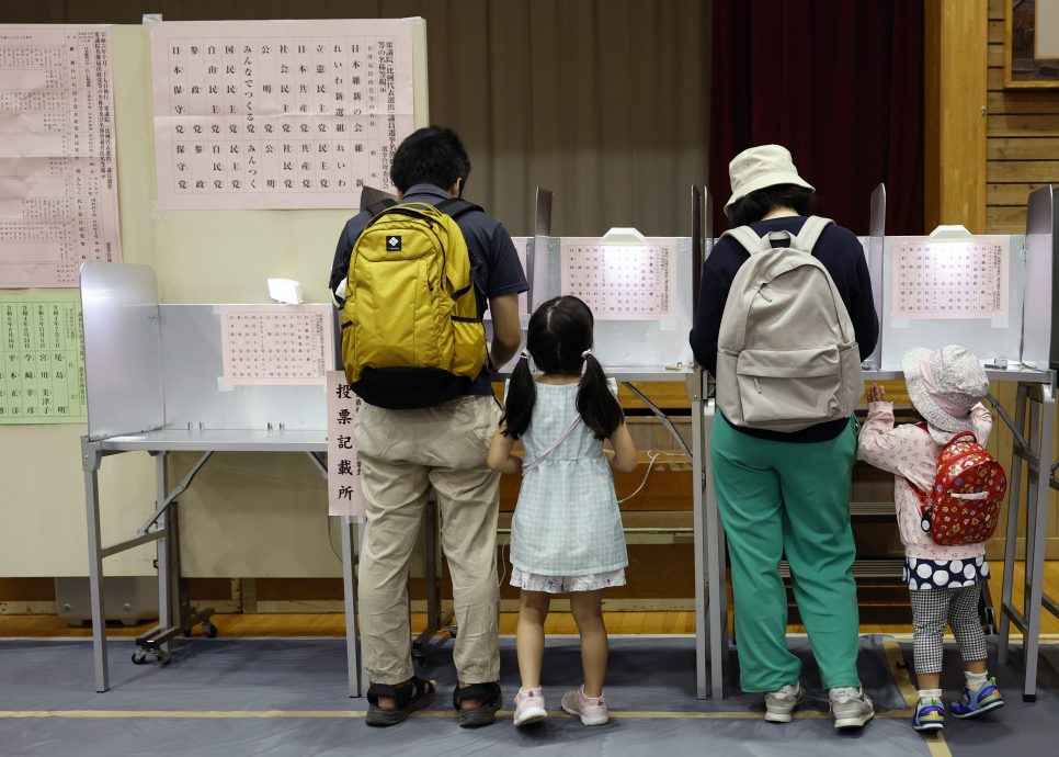 日女性当选人数破纪录─但突破从政天花板仍有漫漫长路