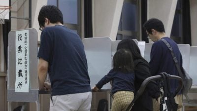 日本執政聯盟淪為“少數執政黨”  過去短命政權不少