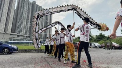 森九洲龍藝龍獅團征戰全國夜光龍賽 爭取為森州爭光