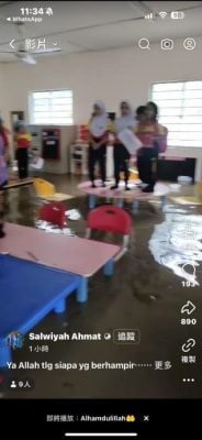 視頻 | 水淹教室 幼兒園學生站桌上自救