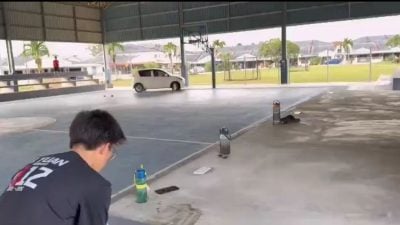 疑有精神問題男子 驅車闖入獨中撞傷學生