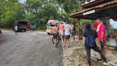 登萬里望升旗山 70餘歲男子突倒下