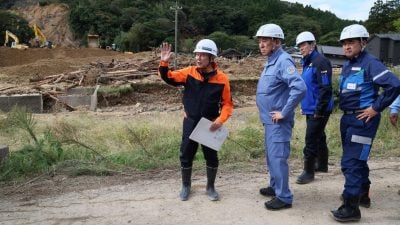 上任后首次地方视察 石破茂访能登半岛了解灾情　