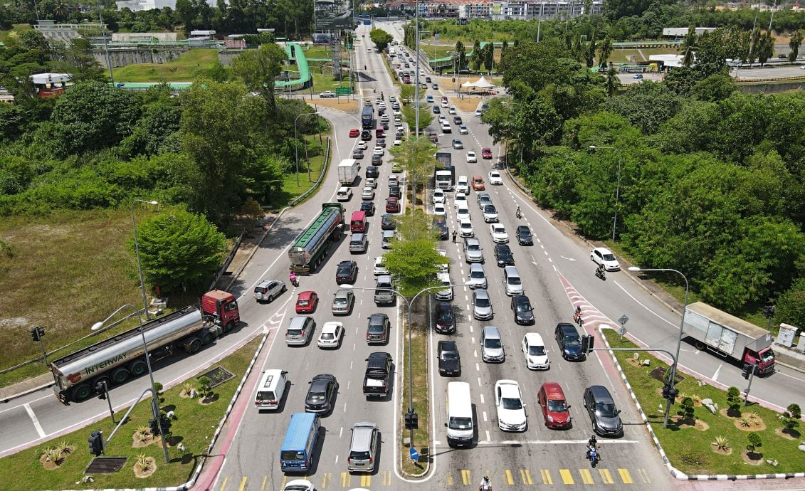 芙双溪乌绒路提升“精明交通灯系统”，有望改善交通拥堵