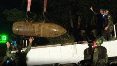 越南河內市撈出1噸炸彈 越戰期間美軍轟炸遺留