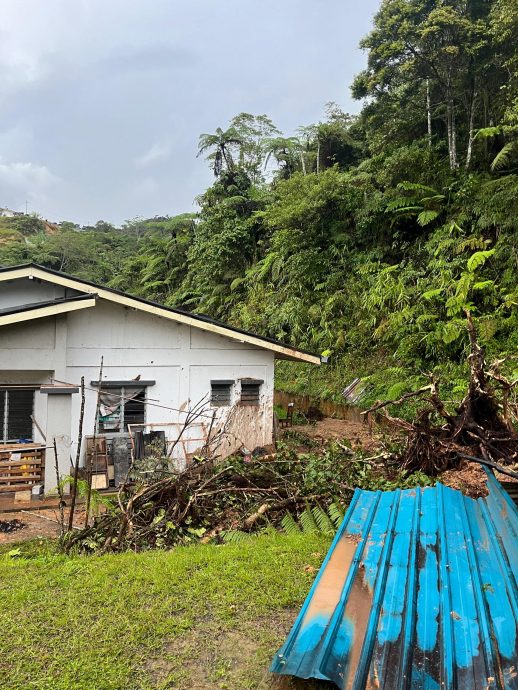 金马仑大雨 金山花园闪电水灾  双溪雷小土崩