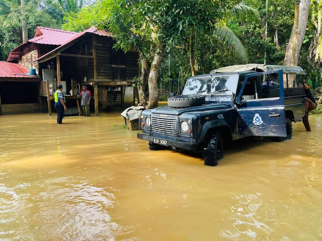 霹水灾恶化 一夜疏散千人 警启动行动室控制中心救灾