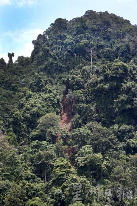 霹：备用版头／白兰园山轻微泥石流 国州议员：已通报矿物局无紧迫危险