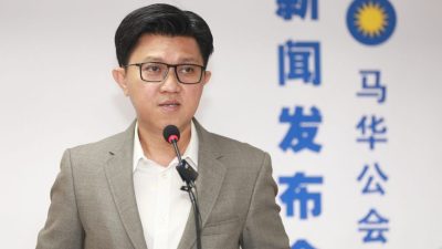 张盛闻抨优大课题政治化   “社青不了解就静静”