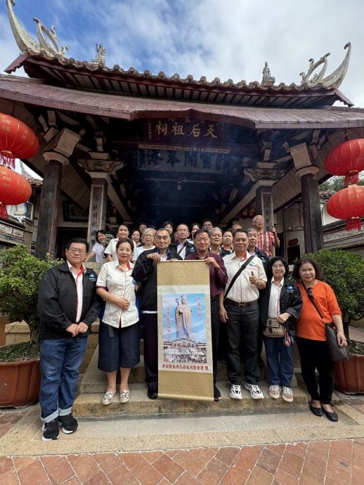 （8/10见报）大都会-（主文）妈祖灵身回銮湄洲岛妈祖祖庙