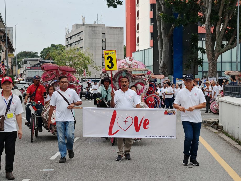 （古城封面副文）52教会逾2000人参与“祝福马六甲大游行”，庆祝马六甲及东亚基督教文化传承500年