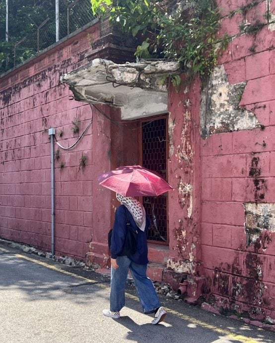 （古城第二版主文）旧法庭门檐碎块掉落幸无意外·拟提升为遗产中心