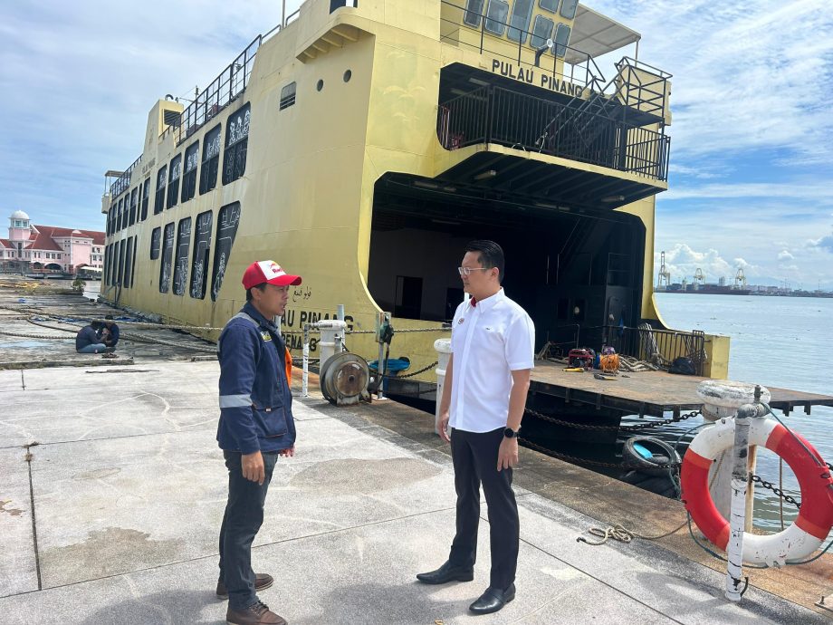 （大北马）“槟城号”渡轮倾斜 营运商考虑用气囊浮标抬高稳定船身