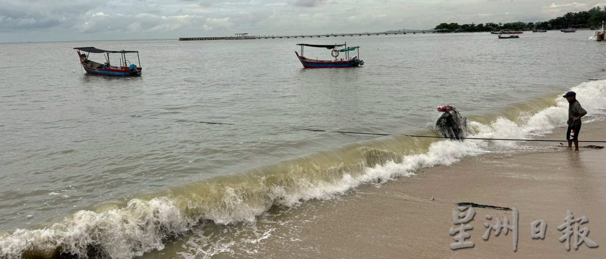 尽管已陆续完成修复并恢复营业，北海清洁海滨多数海鲜馆的生意依然惨淡。