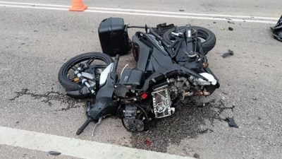 撞汽車後覆被摩托車撞上   無照騎士當場死亡