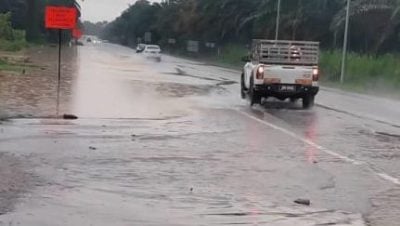 拉美士永平路一雨成災 工程局清溝續觀察雨後情況