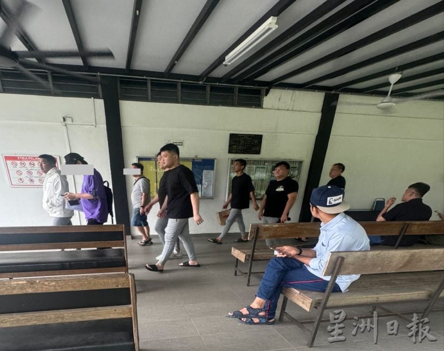 （已签发）柔：男子遭持械攻击案｜6人被控否认持械伤人   2人转证人