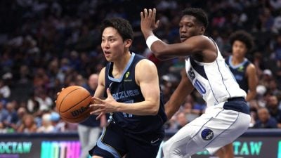 NBA季前赛| 9分钟献高效率5分3助攻  河村勇辉NBA首秀亮眼