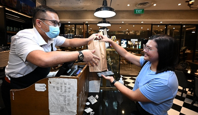 New app lets Singapore diners buy unsold food at big discount, helps cut food waste